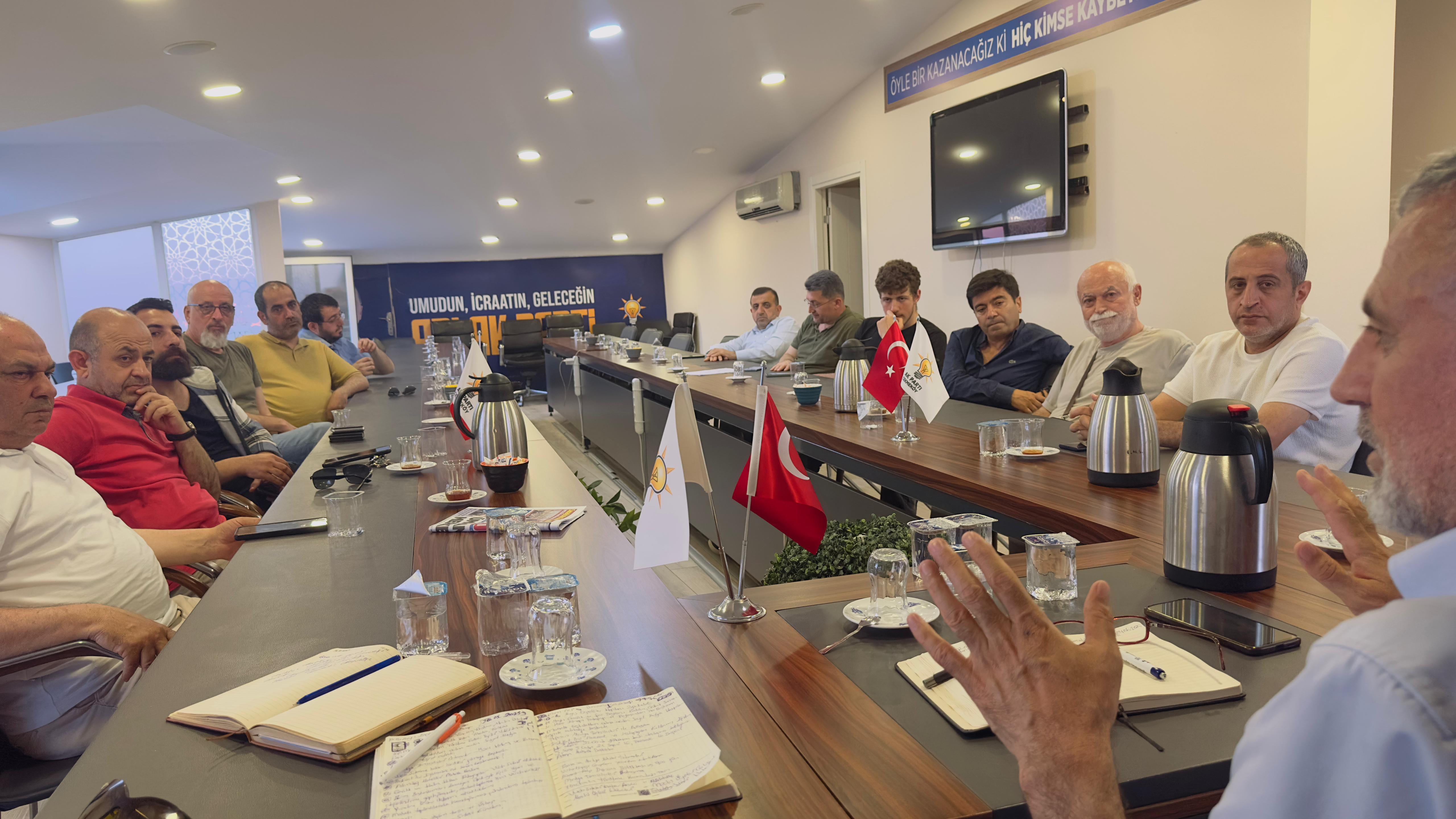 AK Parti Çekmeköy Teşkilatı, Basınla Yol Haritasını Paylaştı