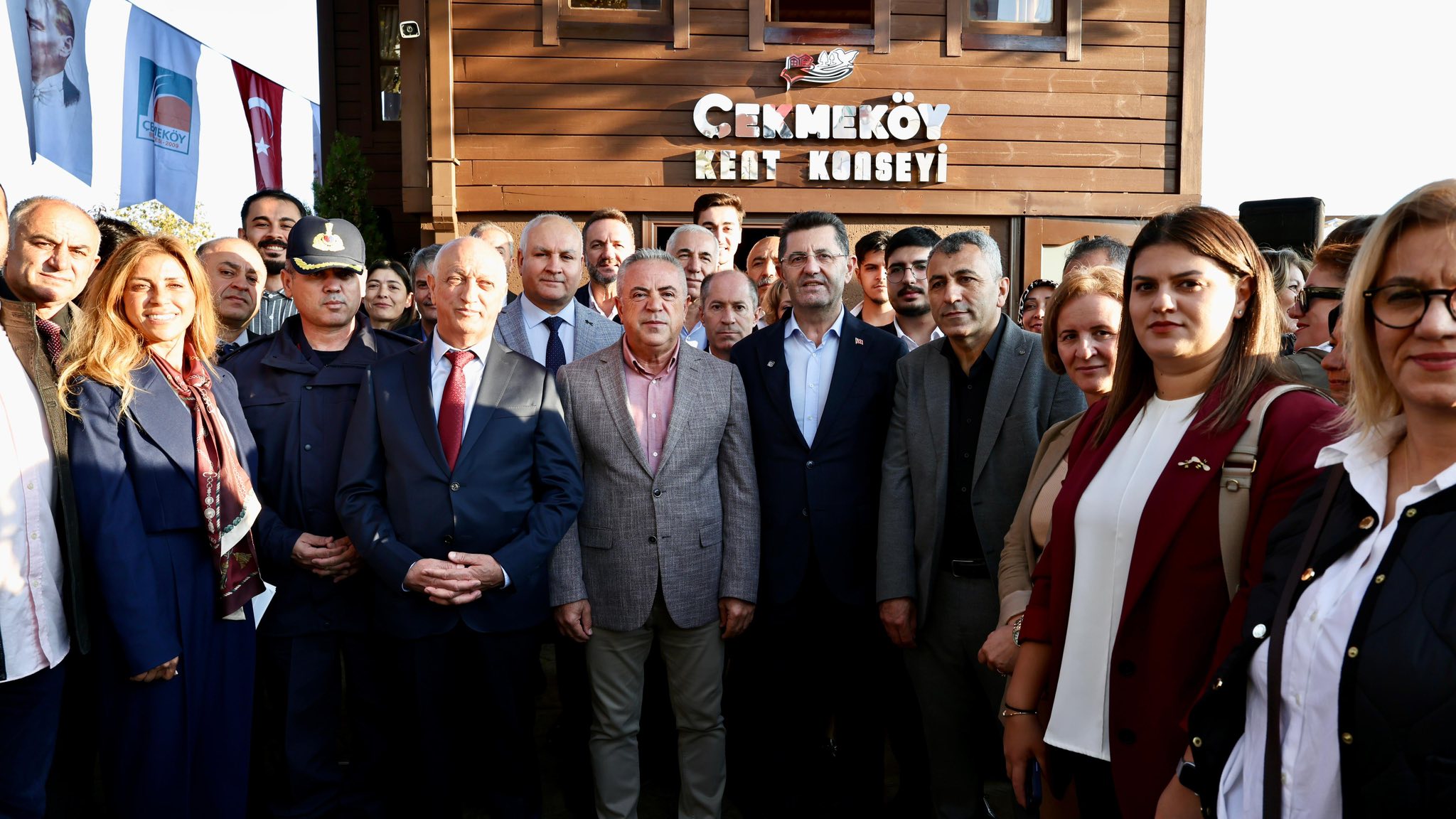 ÇEKMEKÖY KENT KONSEYİ YENİ HİZMET BİNASINDA