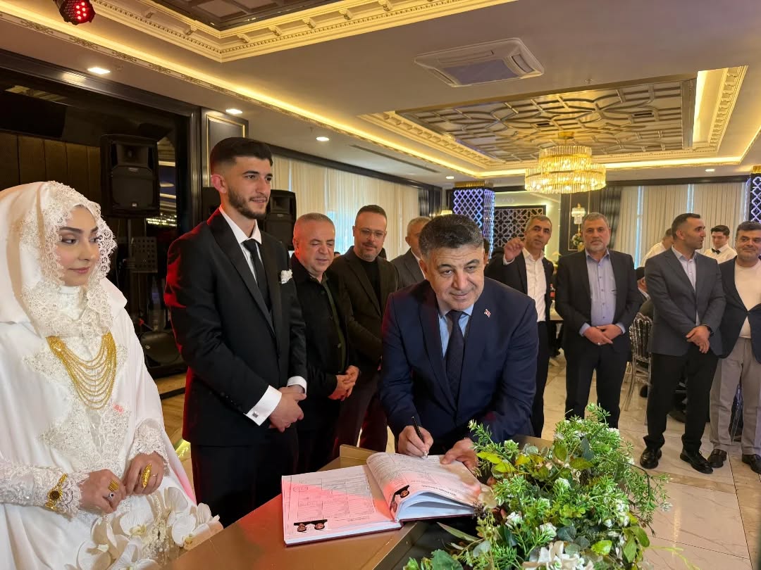 BUDAK AİLESİ’NDEN GÖRKEMLİ DÜĞÜN