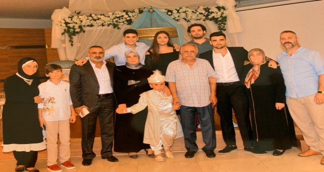 DEMİRKOL AİLESİ MUTLU GÜNLERİNDE DOSTLARINI AĞIRLADI