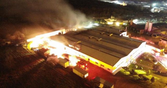 ÇEKMEKÖY'DE DUMANLAR YÜKSELDİ